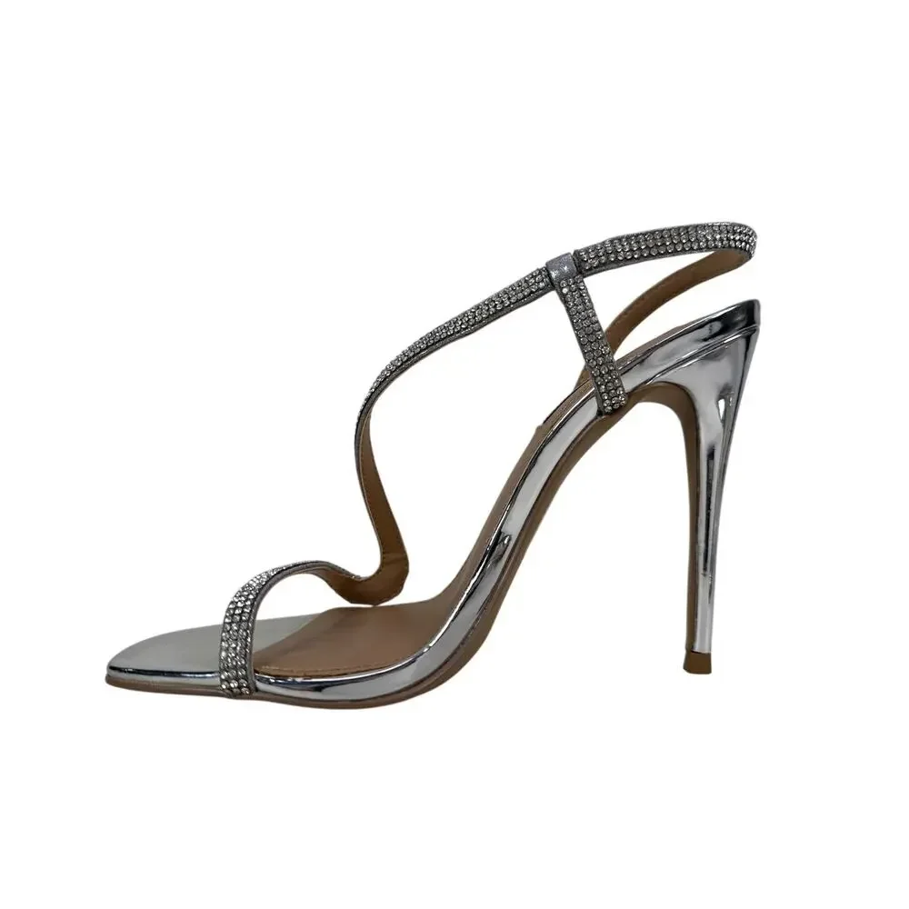 Steve Madden step into